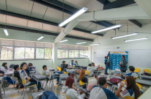 En la institución educativa Gilberto Alzate Avendaño estrenan aulas de clase y restaurante escolar