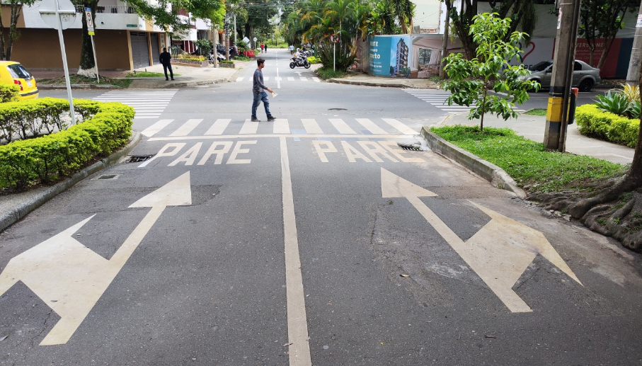 Con 16 cambios de sentido vial mejora la movilidad en el barrio Conquistadores