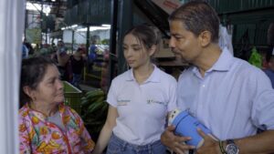 La Alcaldía de Medellín llega hasta las plazas de mercado para buscar a niñas, niños y jóvenes desescolarizados