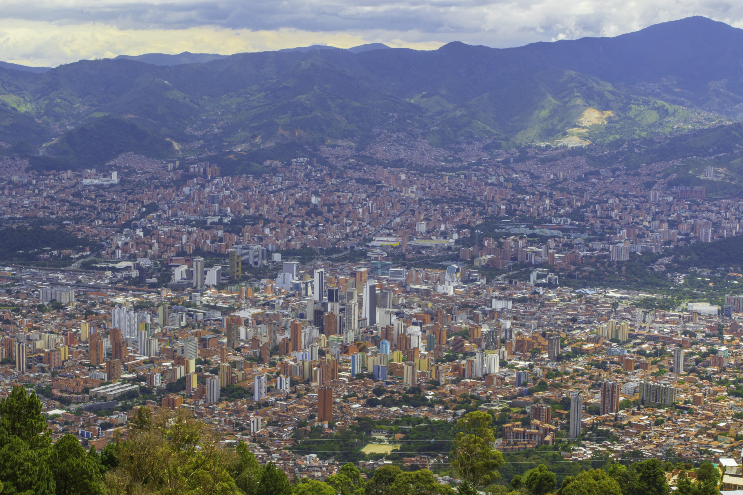 Medellín intensifica su lucha contra la operación ilegal de  viviendas turísticas