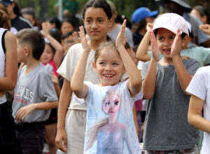 Las instituciones educativas oficiales de Medellín inician su periodo de vacaciones de mitad de año