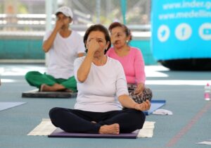 Medellín se une a la conmemoración del Día Internacional del Yoga