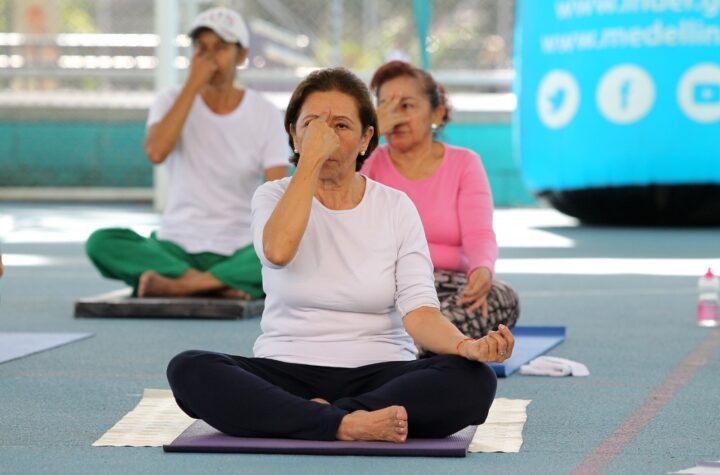 Medellín se une a la conmemoración del Día Internacional del Yoga