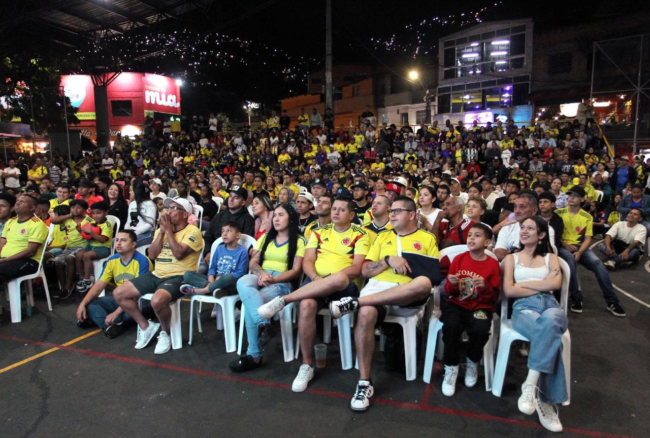 En cinco escenarios deportivos se transmitirá el partido de cuartos de final de la Selección Colombia -