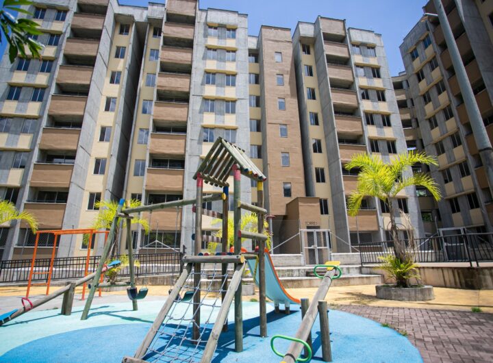Nuevas torres de apartamentos de interés social