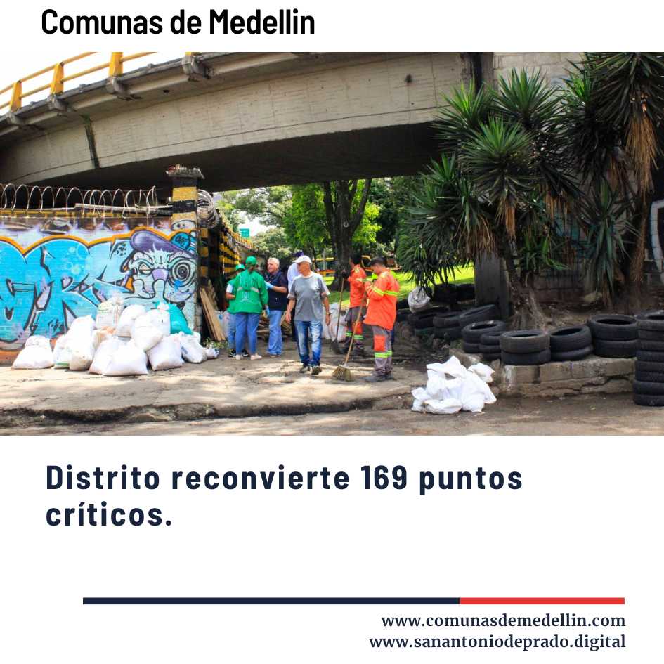 Operario municipal recogiendo basura acumulada.