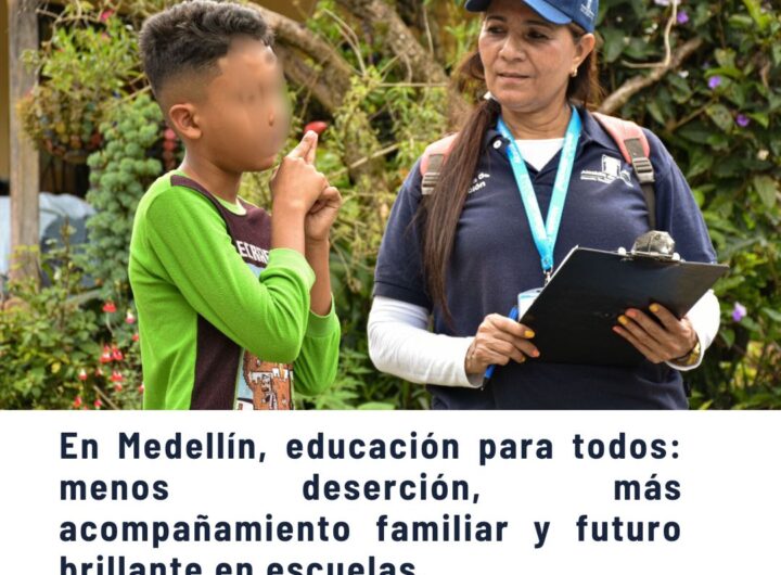Niño gesticulando y educadora con gorra y clipboard en entorno verde al aire libre, con texto promocional 'En Medellín, educación para todos: menos deserción, más acompañamiento familiar y futuro brillante en escuelas' de Comunas de Medellín.