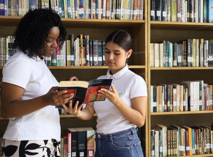 Madres Adolescentes Apoyo Integral Medellín