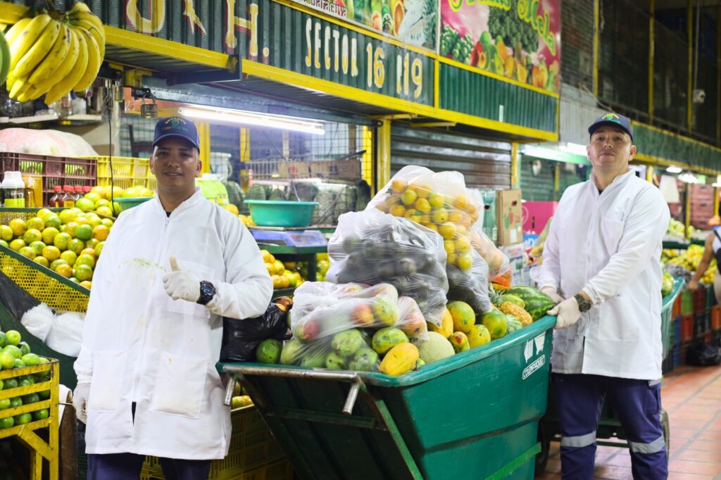 154 toneladas de alimentos recuperados en las plazas de mercado llegan a más de 5.000 hogares de Medellín