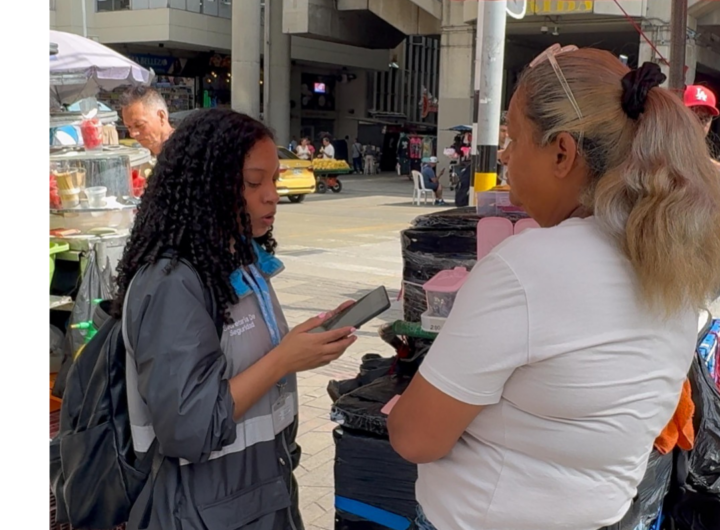 Medellín reubica 160 vendedores informales del Centro para renovar espacio público