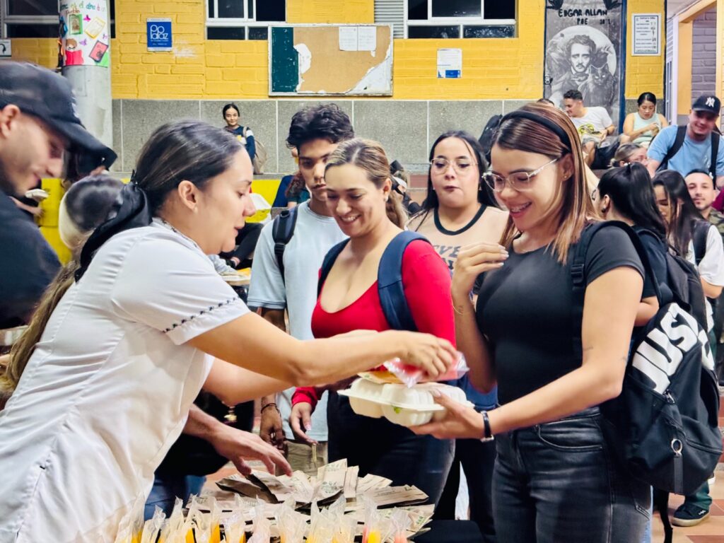 ITM Lleva Alimentos a Barrios Medellín