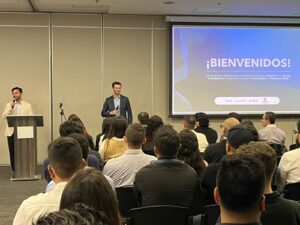 Estud-IA certifica 80 en habilidades digitales Medellín