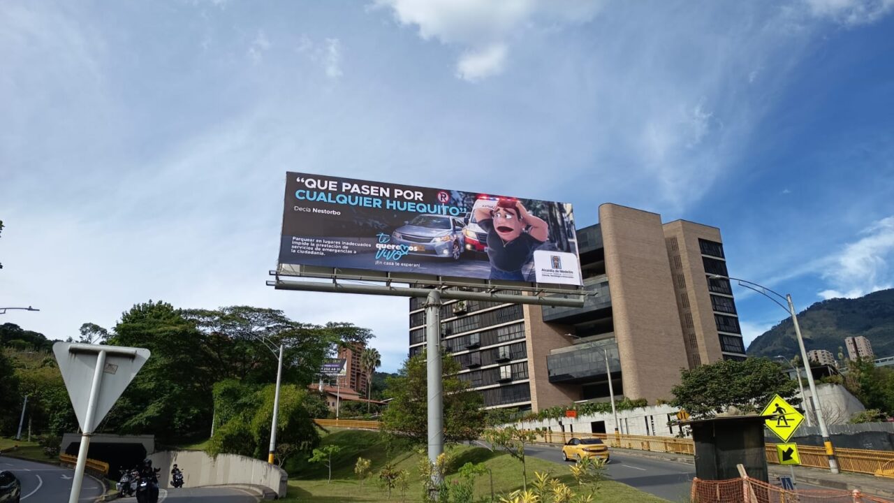 Nestorbo llega a Medellín contra mal parqueo