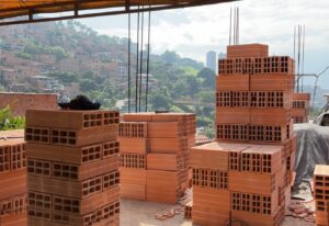Alcaldía frena construcciones ilegales en Manrique