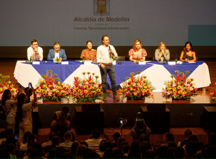 Líderes estudiantiles posesionados Medellín
