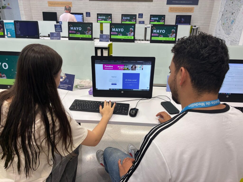 42 puntos asesoran 1.300 becas Sapiencia