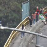 Capturan dos hombres por hurto en Laureles