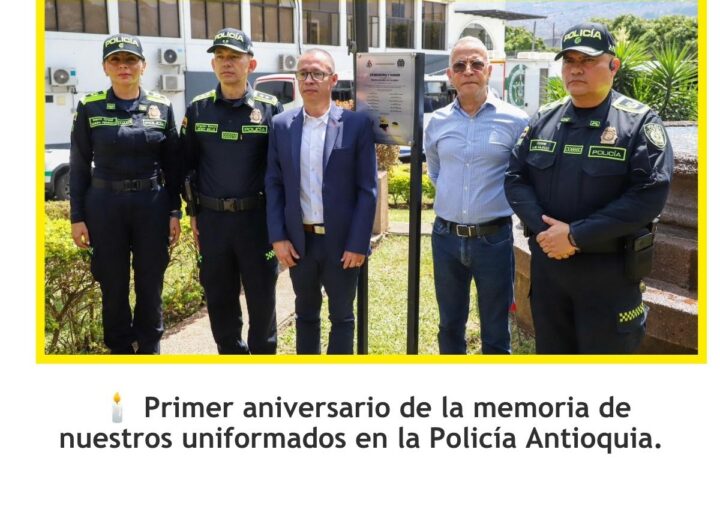 Homenaje a policías asesinados en Amalfi