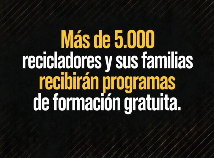 Formación y lectura para 5.000 recicladores en Medellín