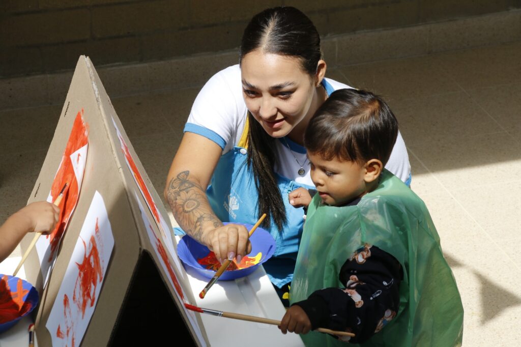 Cupos abiertos en Buen Comienzo para niños de Medellín