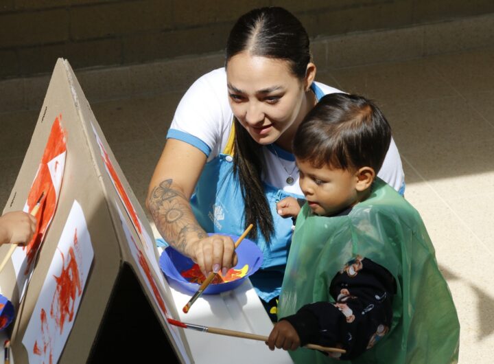 Cupos abiertos en Buen Comienzo para niños de Medellín